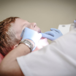 Hygiène dentaire optimale : Guide de la désinfection pour fraise en dentisterie et podologie